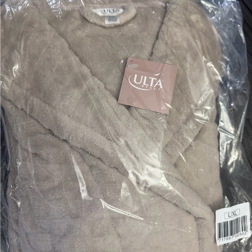 Ulta Beauty Soft Cream Robe NEW Large / X Large L XL NWT